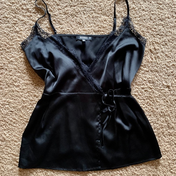 Missguided Tops - Missguided Lace Wrap Camisole